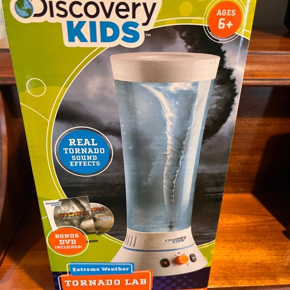 🌪️ Discovery Kids extreme weather Tornado Lab excellent, bundle to save. - Picture 3 of 4